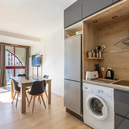 Lägenhet Le Panoramic 2 - Acces Direct Aux Pistes De